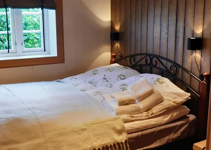 Trivelig Stabbur Pa Lanke Gard * Hol (Trondelag)