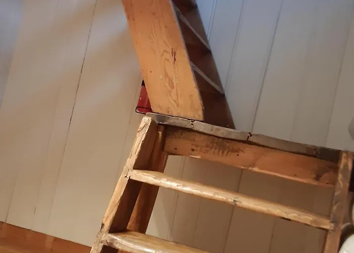 Trivelig Stabbur Pa Lanke Gard *